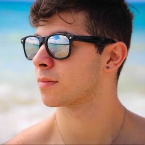 Meet your Posher, Mark